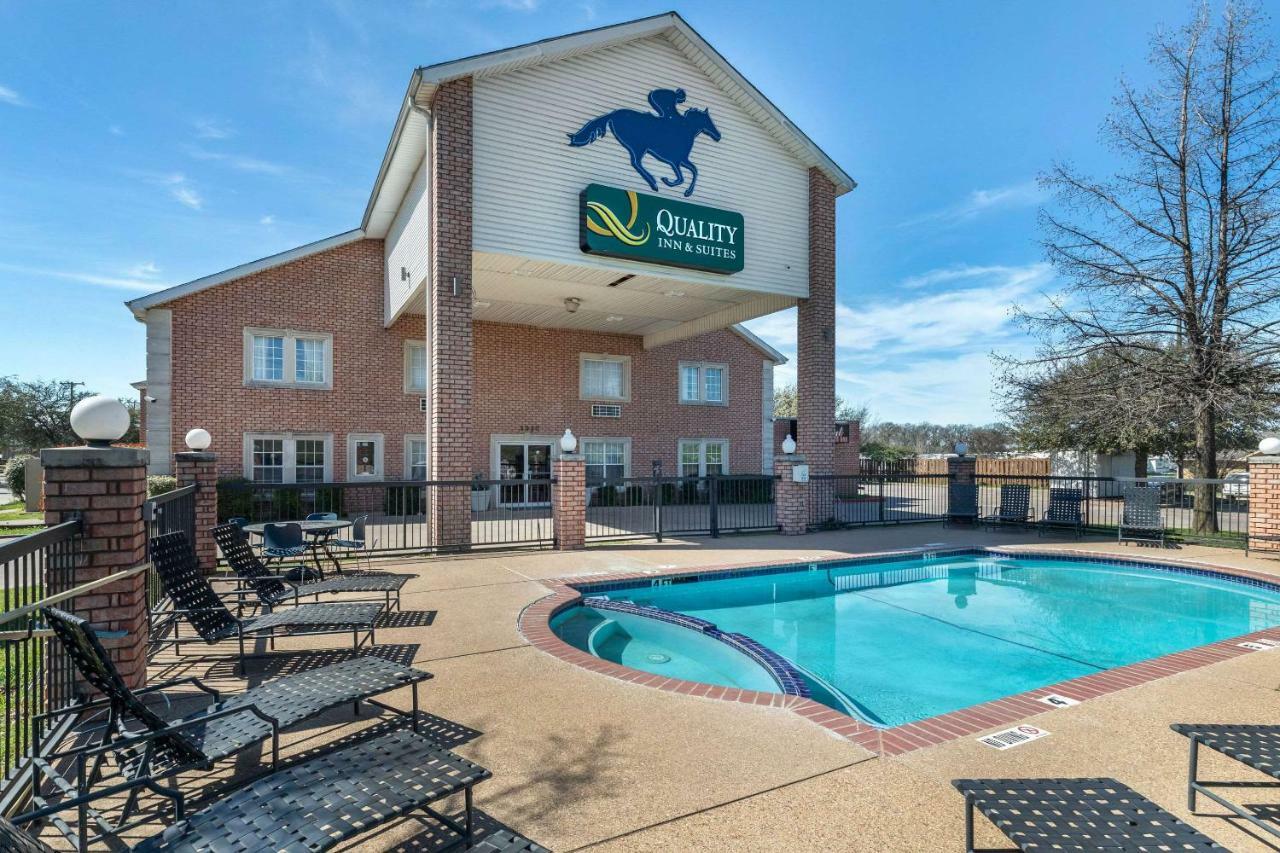 Baymont By Wyndham Willow Park Exterior photo